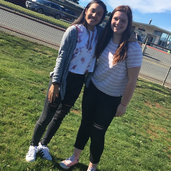 Meet your Posher, Marisa - Picture 1 of 1